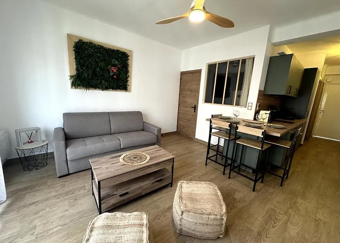 F1 Cozy, 150m De La Appartement